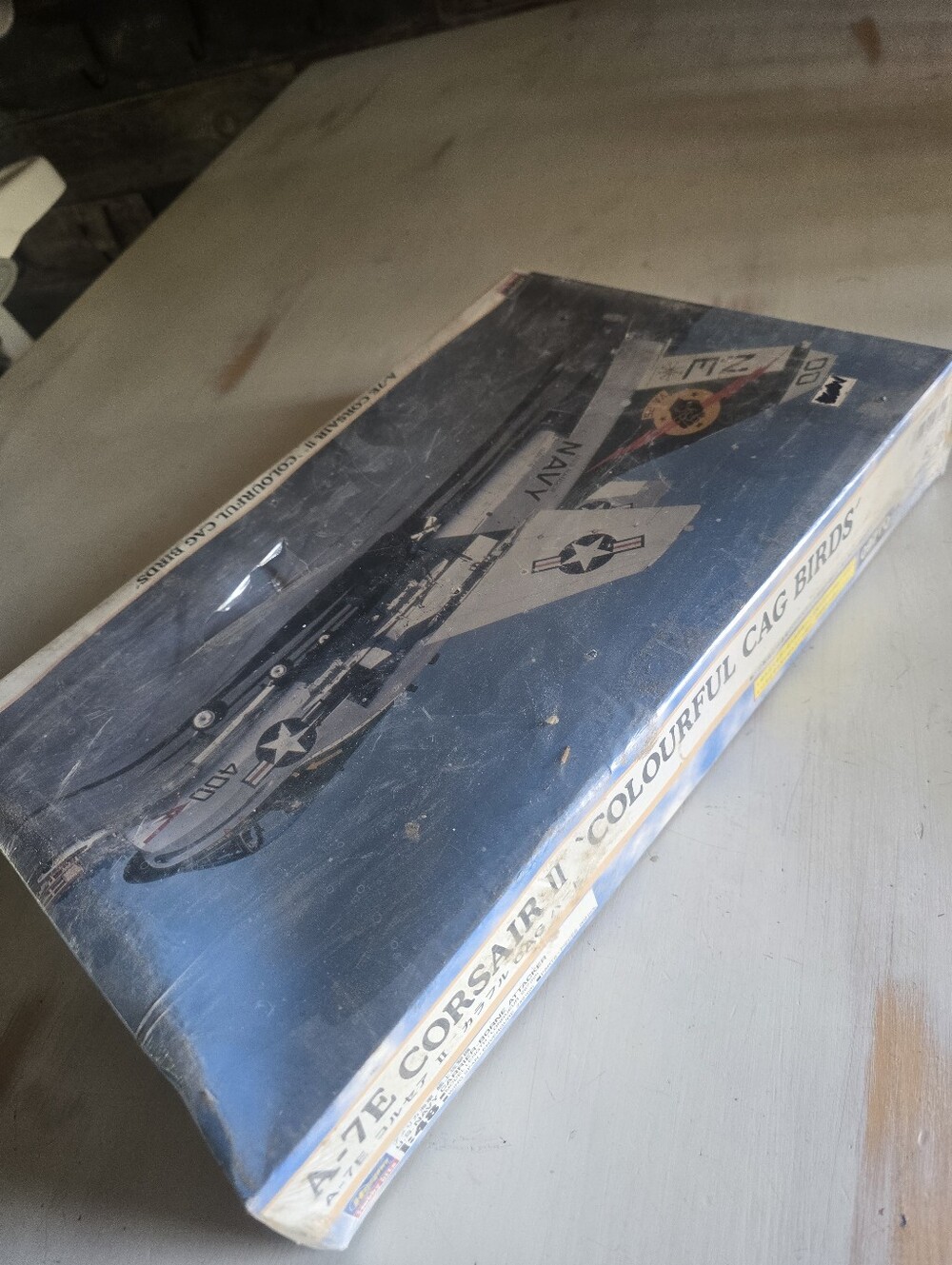 (NWT) 1/48 A-7E Corsair II Colourful CAG Birds Model - Picture 3 of 5